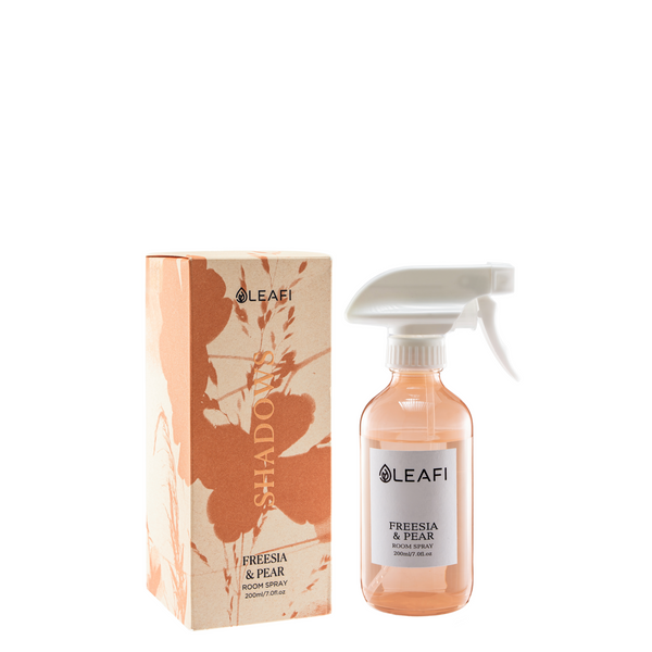 LEAFI Aroma Freesia & Pear luxury room spray 200ml bottle with gift box on white background